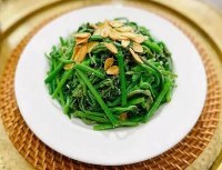 ĐỌT SU XÀO TỎI (Phần)